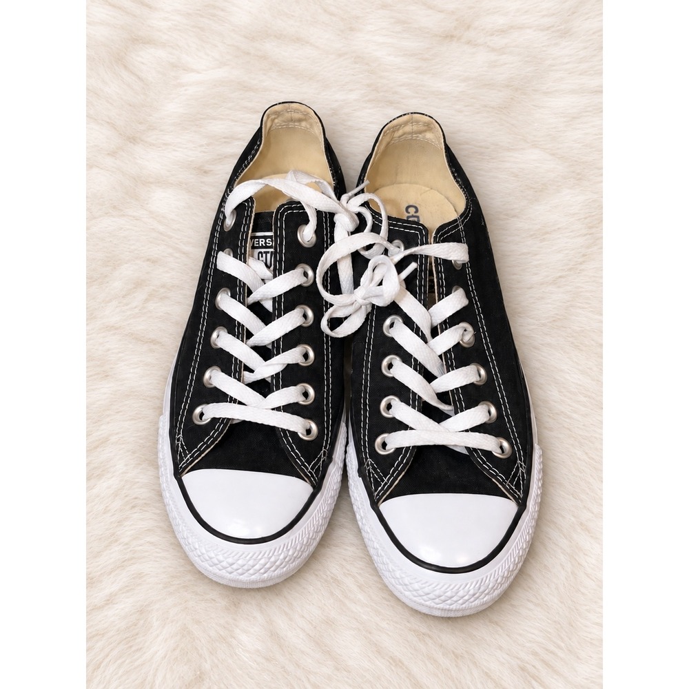 Converse Chuck Taylor All Star Low Top Black White Sneakers Women's 8 / Men's 6